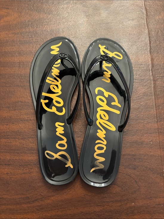 Sam Edelman Shoes - Black shiny flip flops